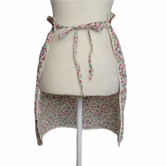 VINTAGE 60s floral print tie waist half apron with pocket and ruffle OS‎ - Picture 3 of 9